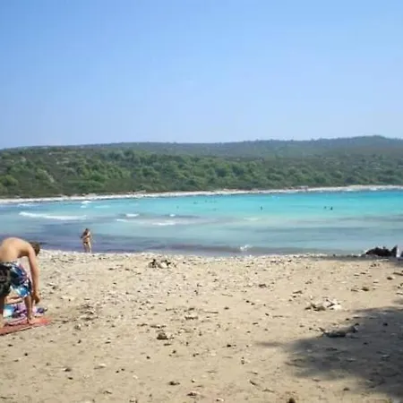 Island Oasis - With Large Bedroom & Terrace With Amazing Sea View Appartamento *