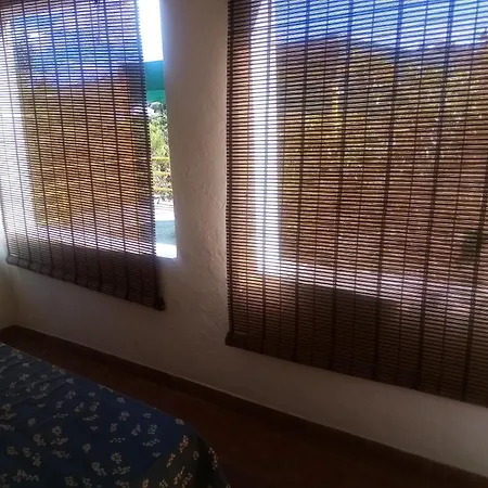 Island Oasis - With Large Bedroom & Terrace With Amazing Sea View *