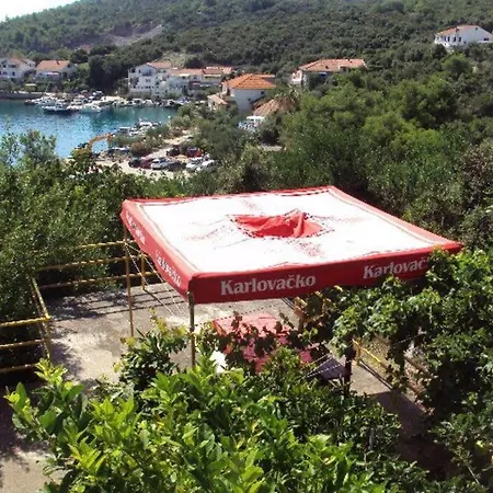 Island Oasis - With Large Bedroom & Terrace With Amazing Sea View Daire