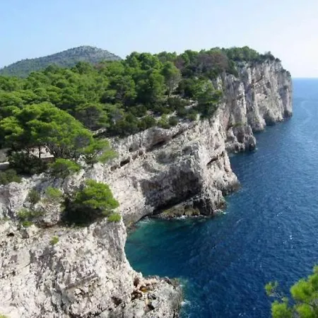 Apartment Island Oasis - With Large Bedroom & Terrace With Amazing Sea View