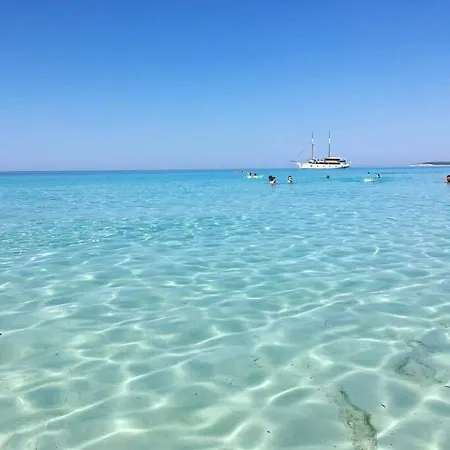 Appartamento Island Oasis - With Large Bedroom & Terrace With Amazing Sea View *